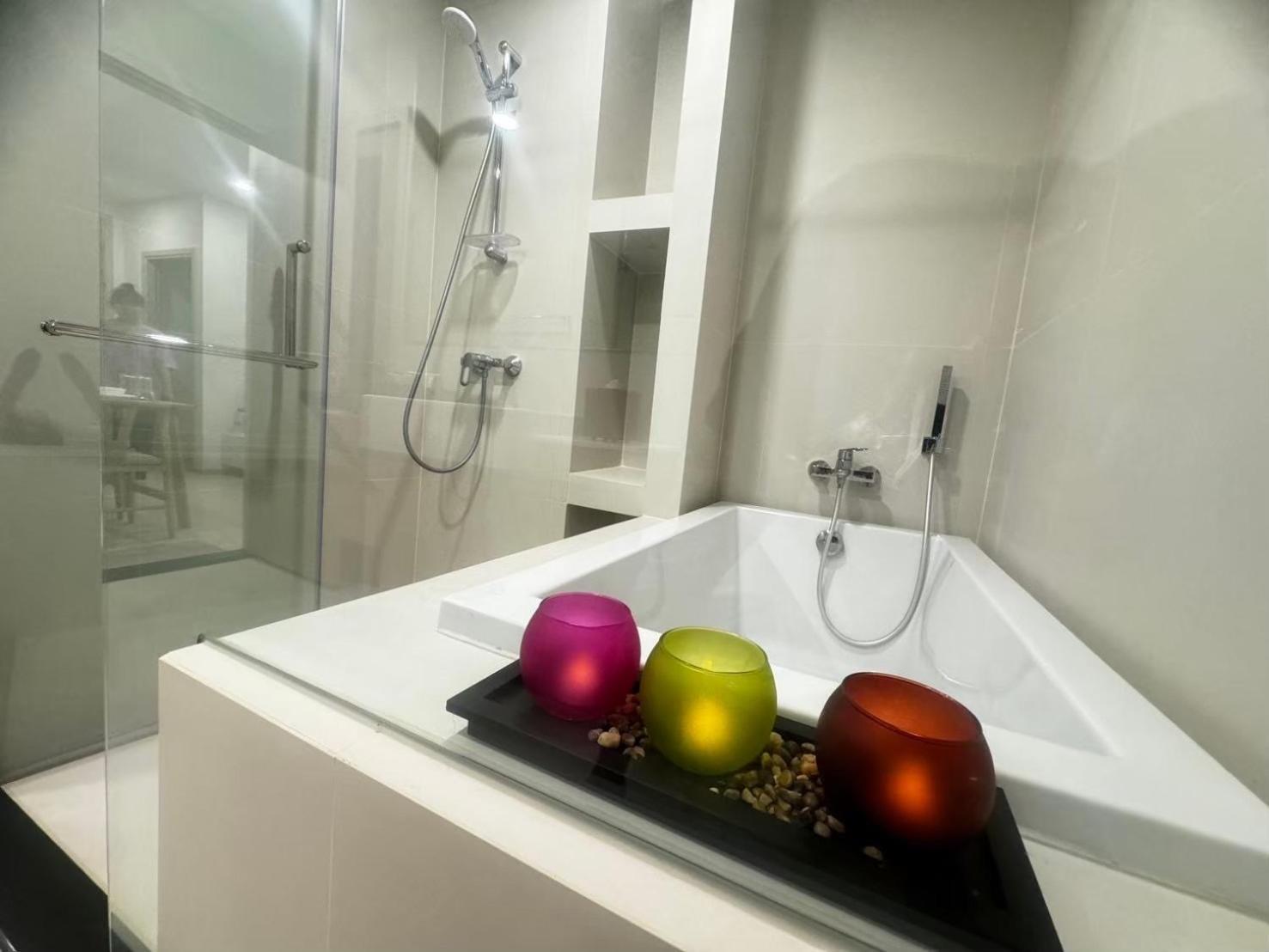 Ekamai 2 Bed Room Bangkok Ngoại thất bức ảnh