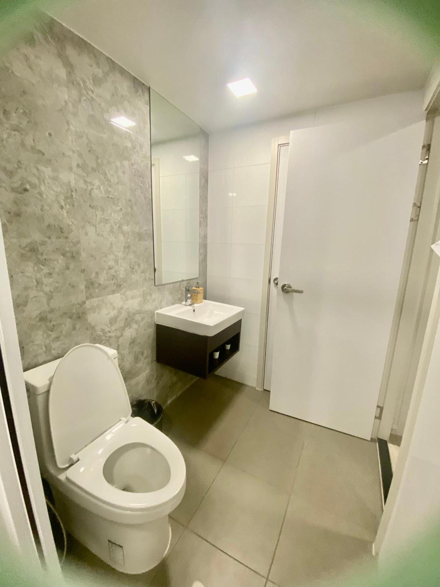 Ekamai 2 Bed Room Bangkok Ngoại thất bức ảnh
